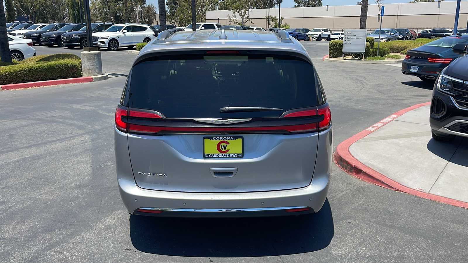 2021 Chrysler Pacifica Touring L 8