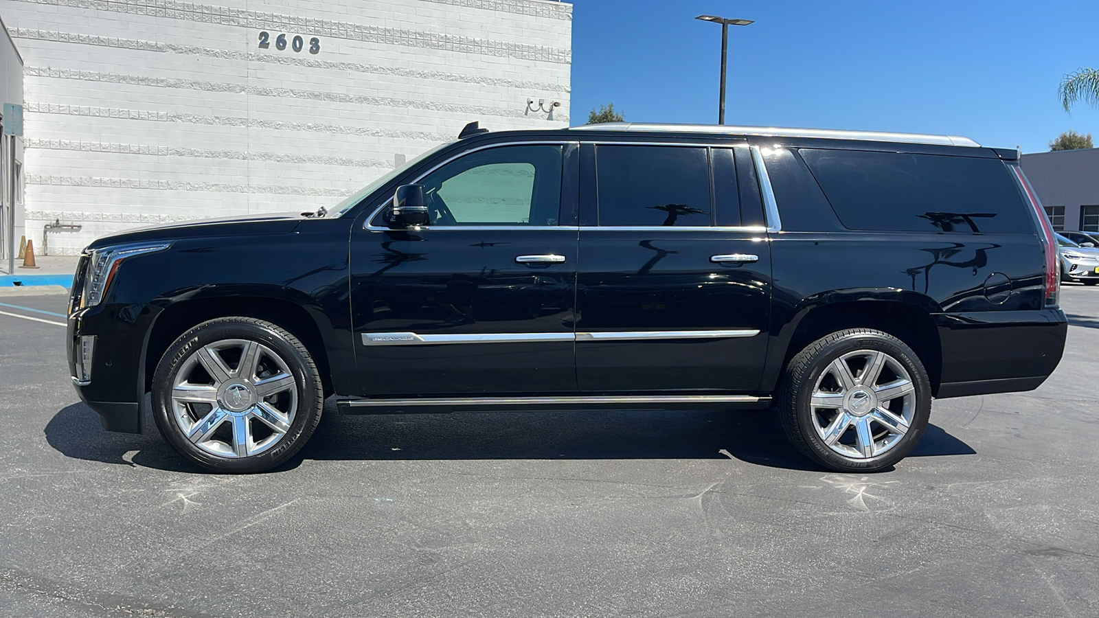 2018 Cadillac Escalade ESV Premium Luxury 12