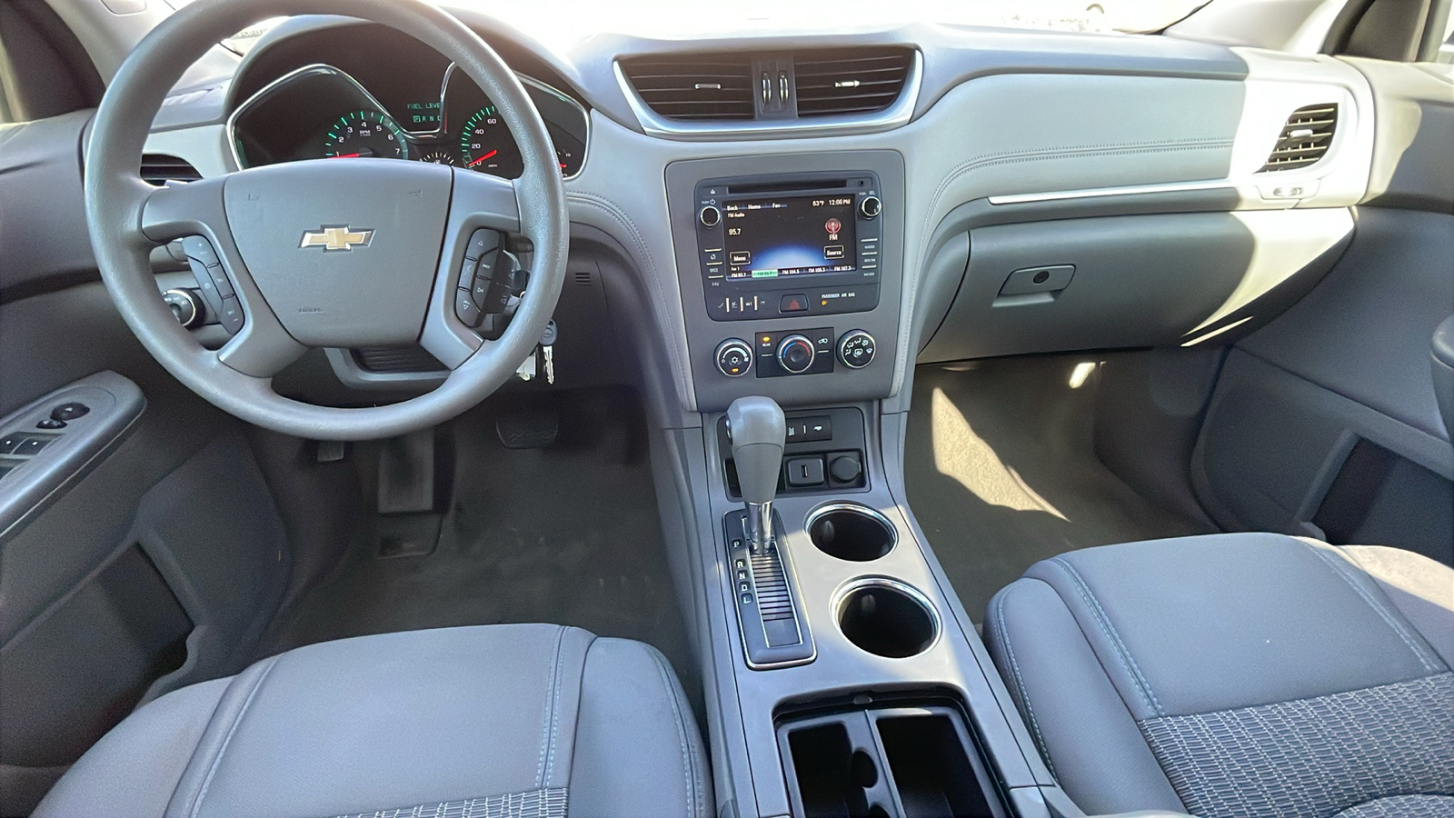 2015 Chevrolet Traverse LS 18