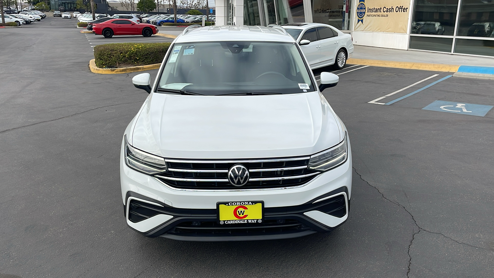 2024 Volkswagen Tiguan SE 4Motion 2