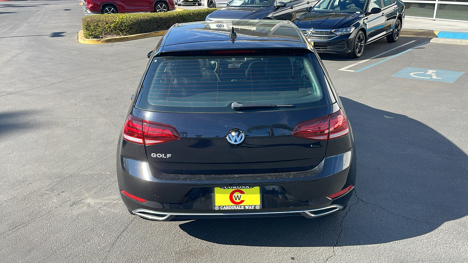 2021 Volkswagen Golf TSI 8