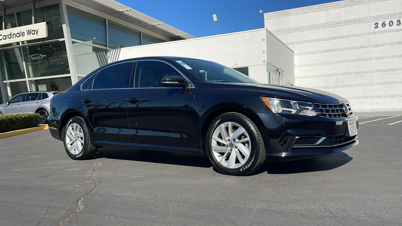 2018 Volkswagen Passat 2.0T SE 1