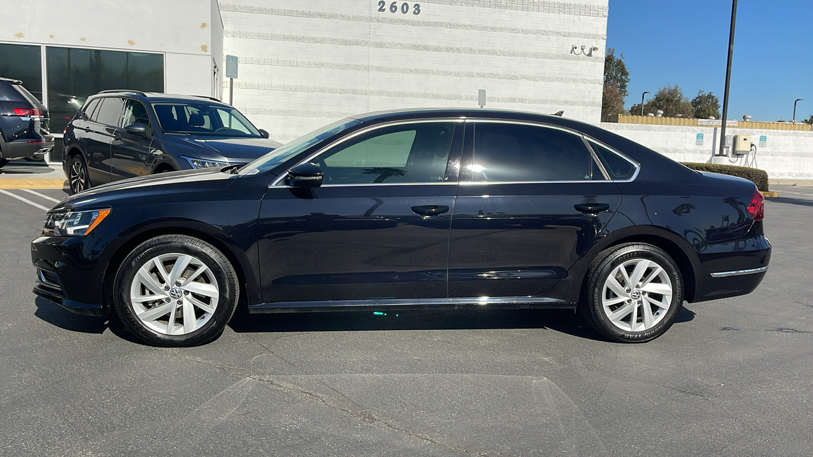 2018 Volkswagen Passat 2.0T SE 12