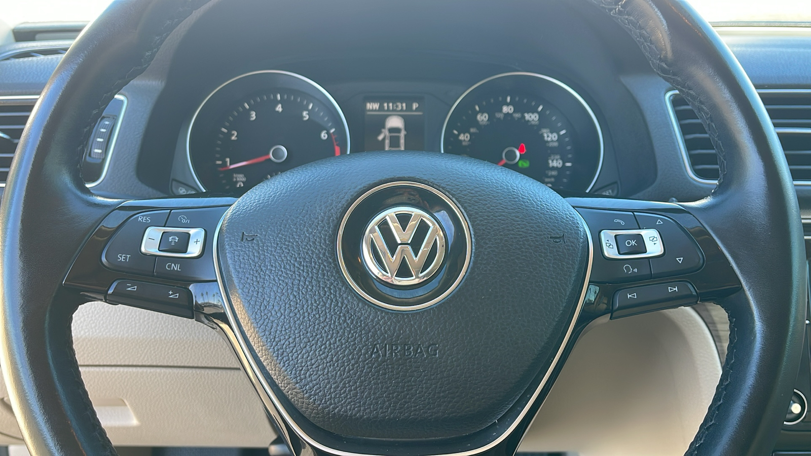 2018 Volkswagen Passat 2.0T SE 23