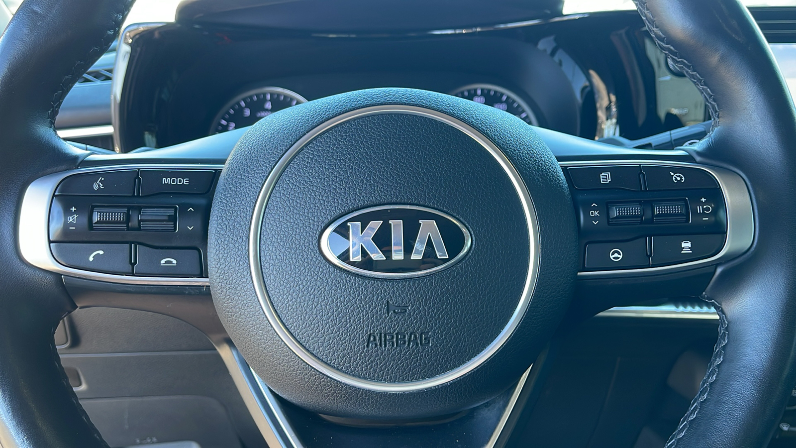 2021 Kia K5 EX 24