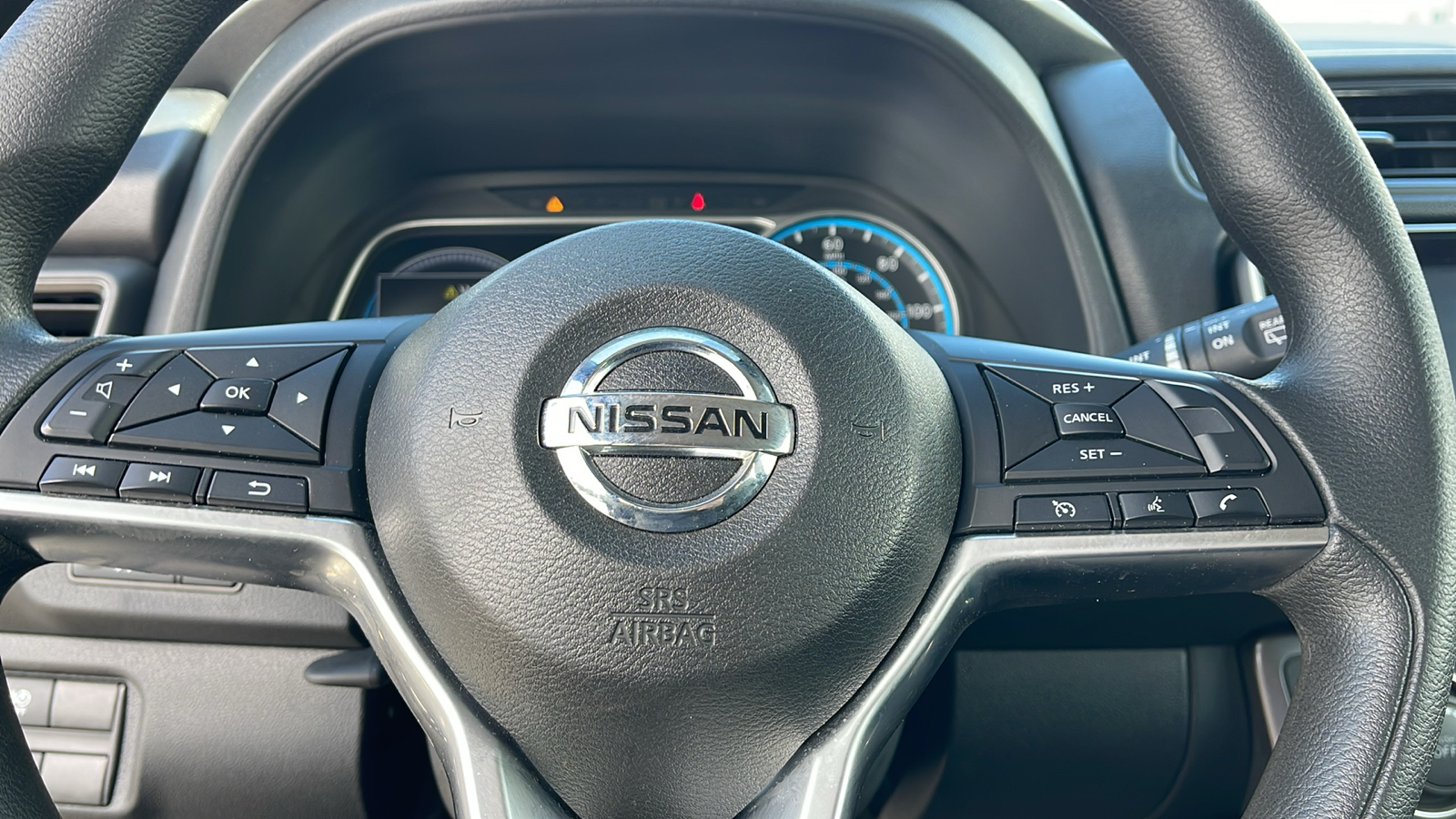 2021 Nissan Leaf S 21