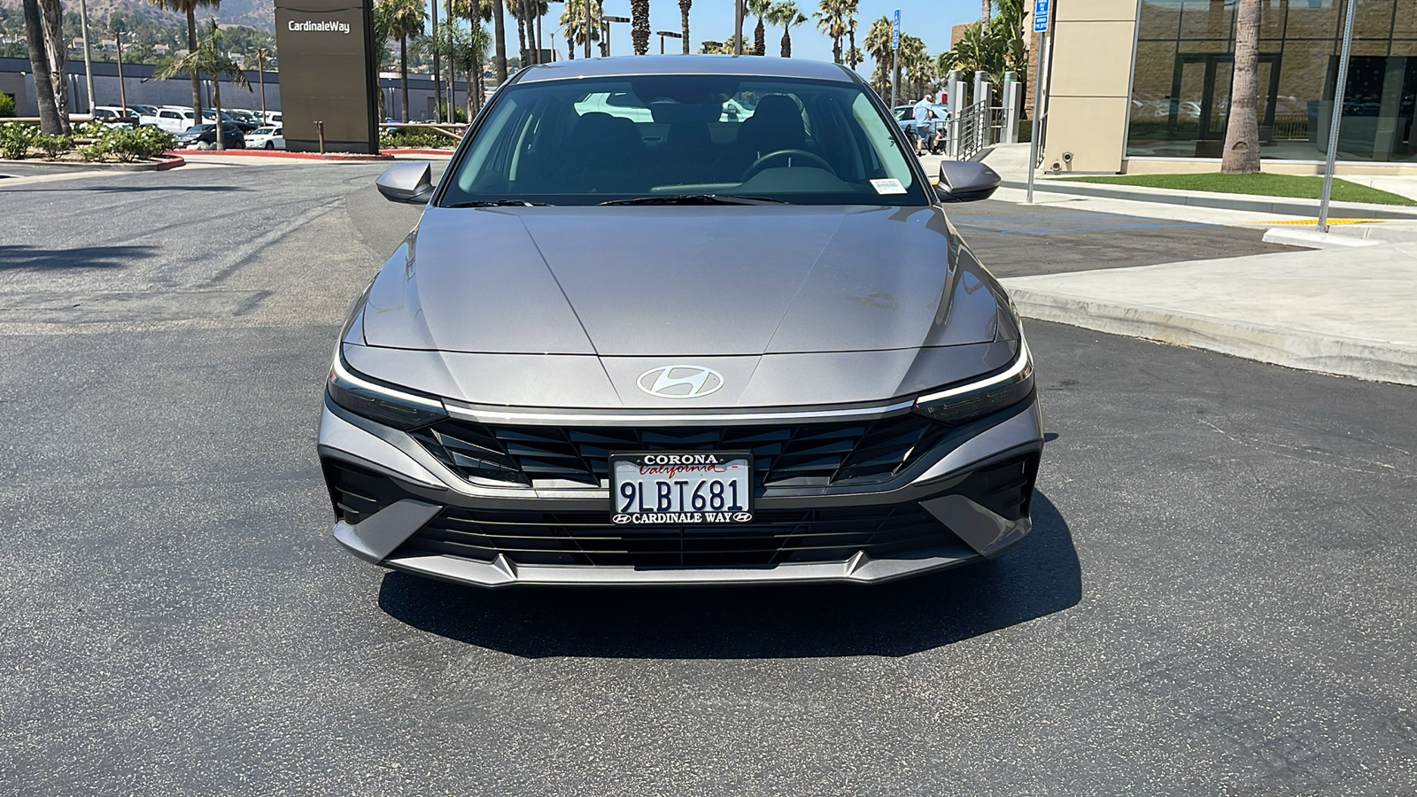 2024 Hyundai Elantra SE 3