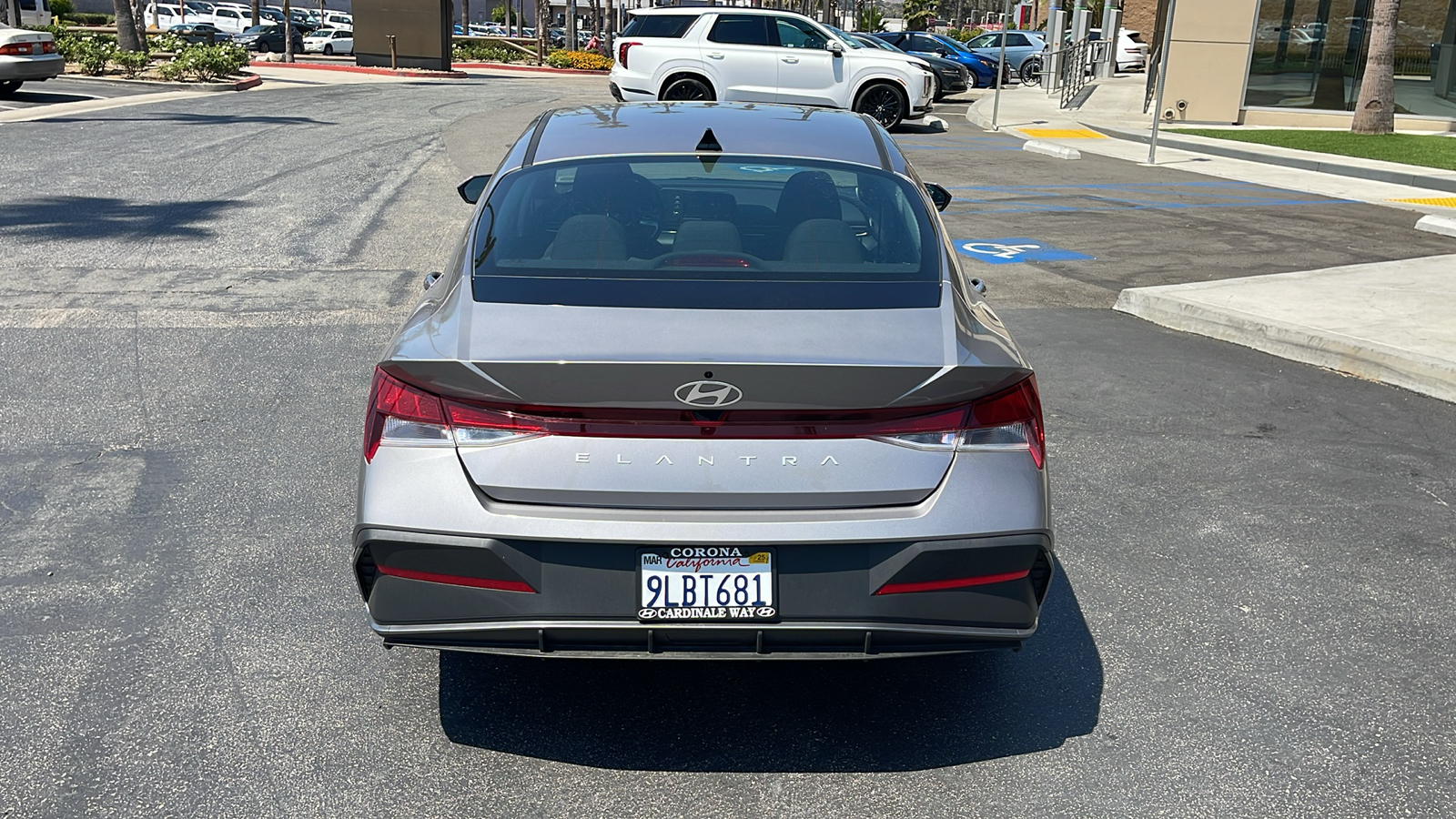 2024 Hyundai Elantra SE 8