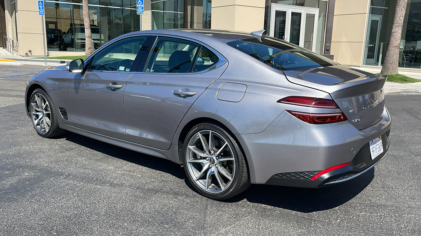 2023 Genesis G70 2.0T AWD 11