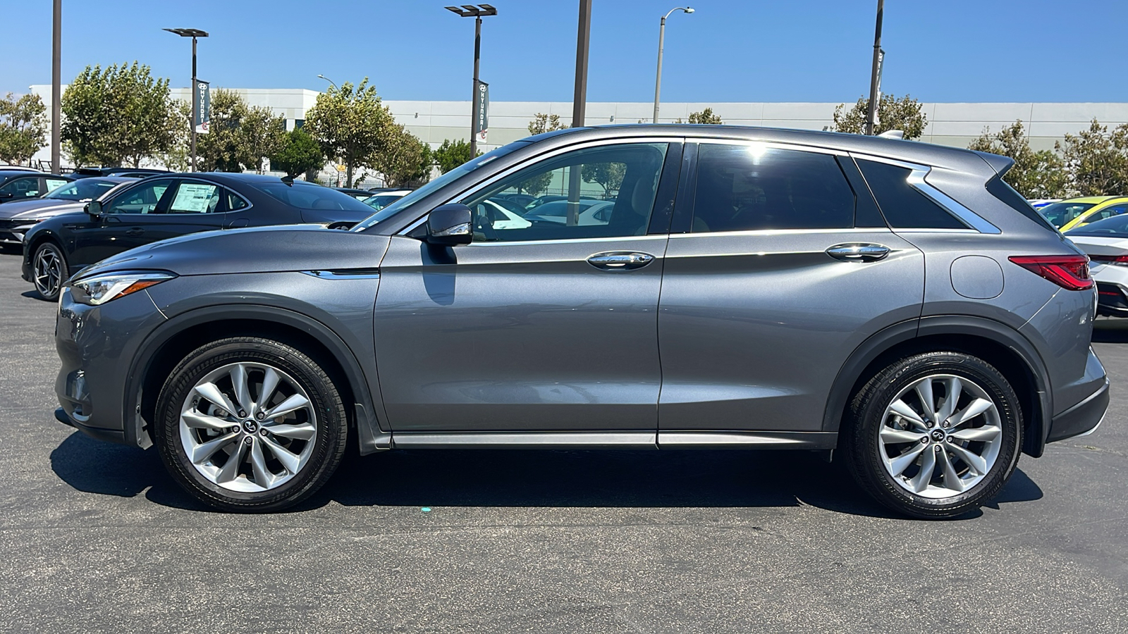 2019 INFINITI QX50 PURE 12