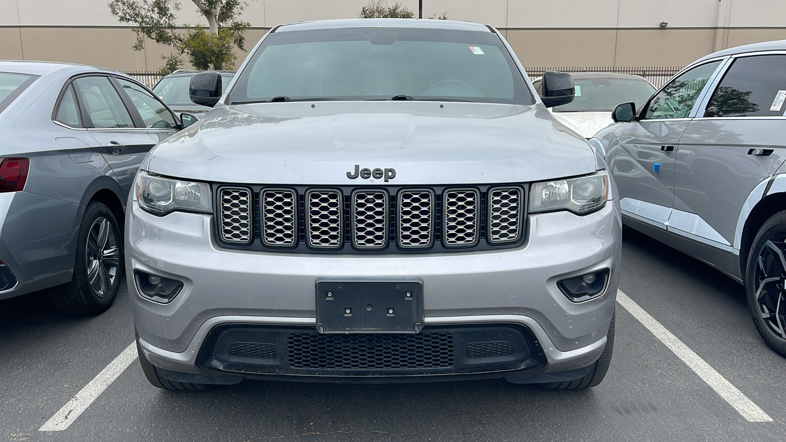 2019 Jeep Grand Cherokee Altitude 4x4 10