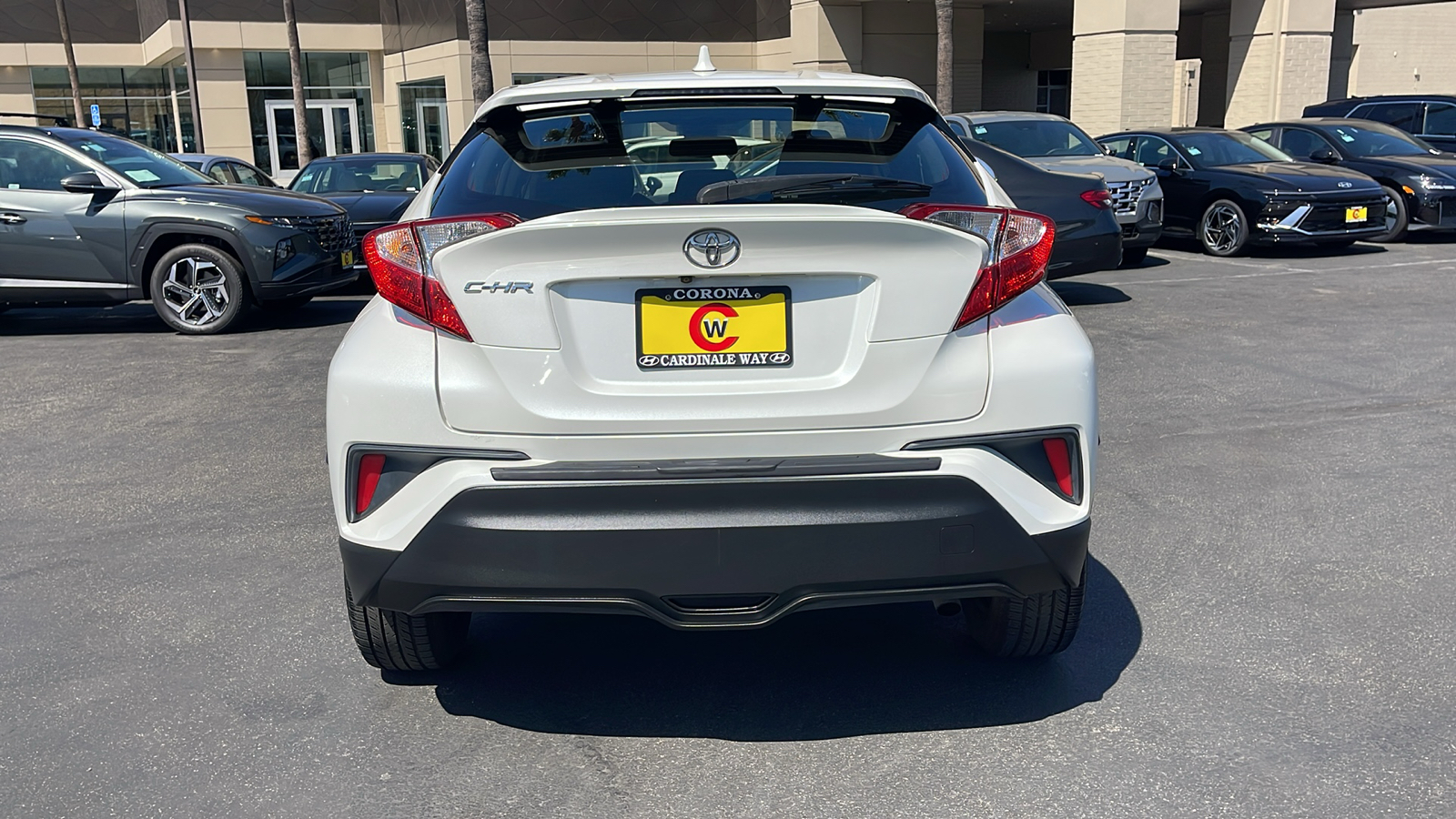 2019 Toyota C-HR XLE 9