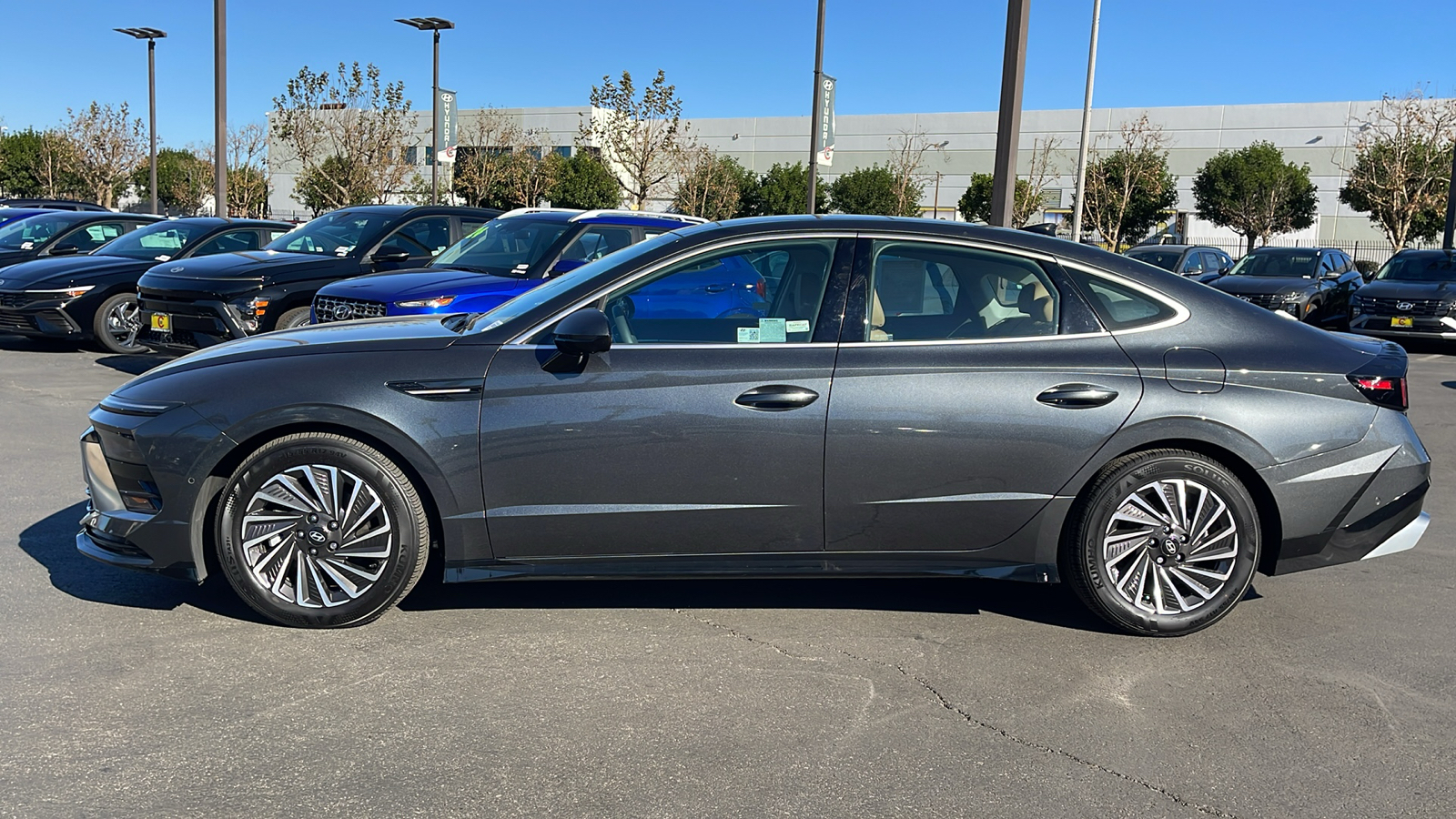 2024 Hyundai Sonata Hybrid Limited 12