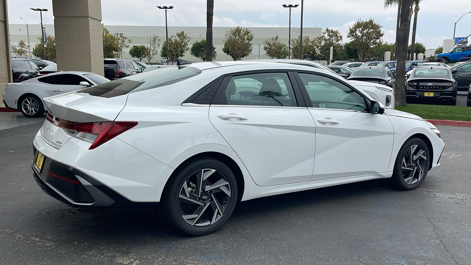 2024 Hyundai Elantra Limited 7