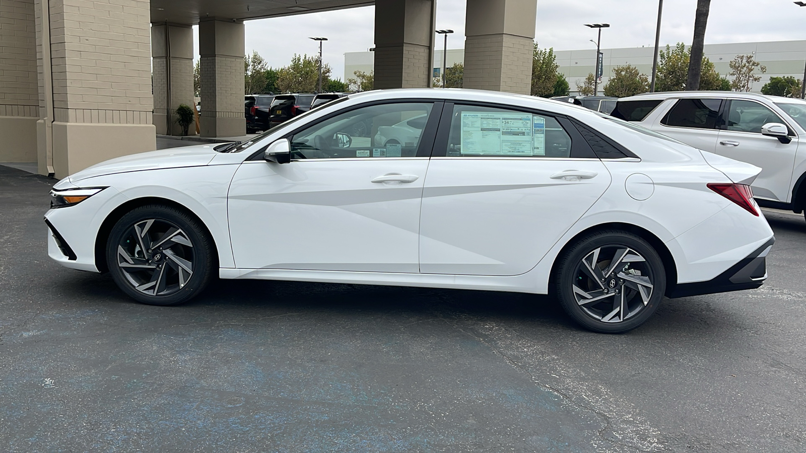 2024 Hyundai Elantra Limited 12