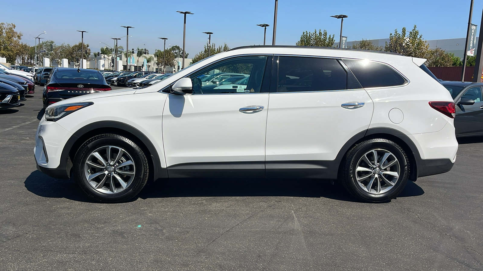 2018 Hyundai Santa Fe SE 12