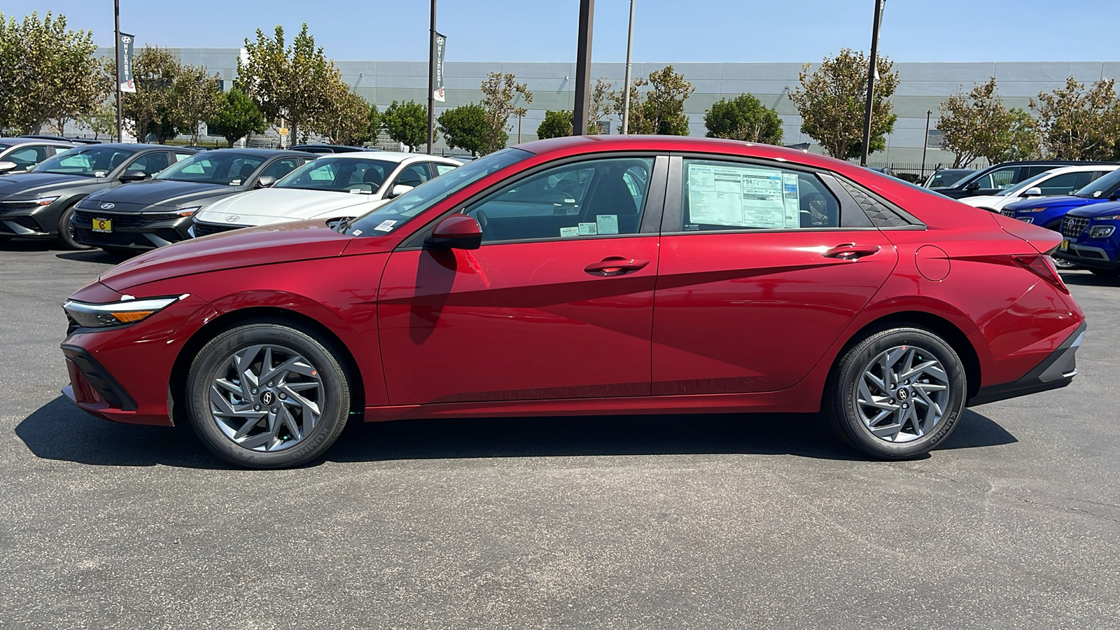 2025 Hyundai Elantra Hybrid Blue 12