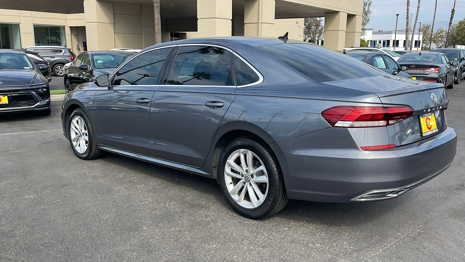 2020 Volkswagen Passat 2.0T SE 11