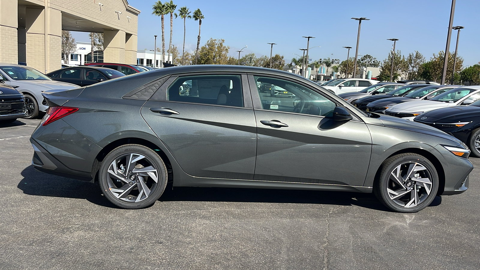 2025 Hyundai Elantra Hybrid Blue 6