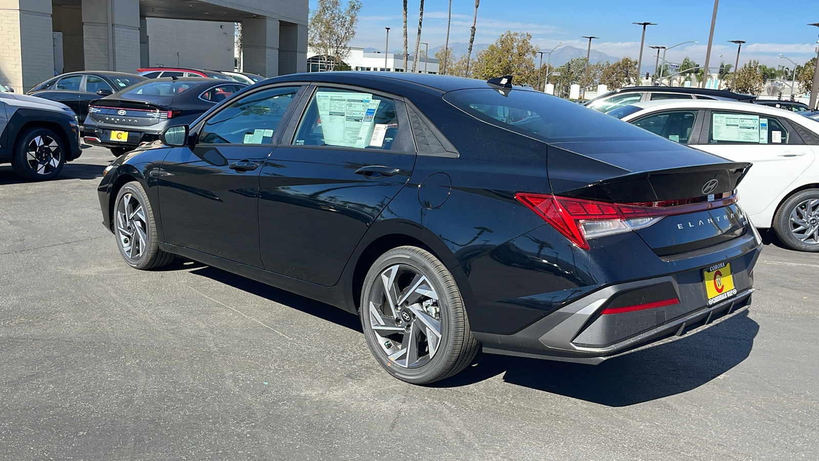 2025 Hyundai Elantra Hybrid Blue 11