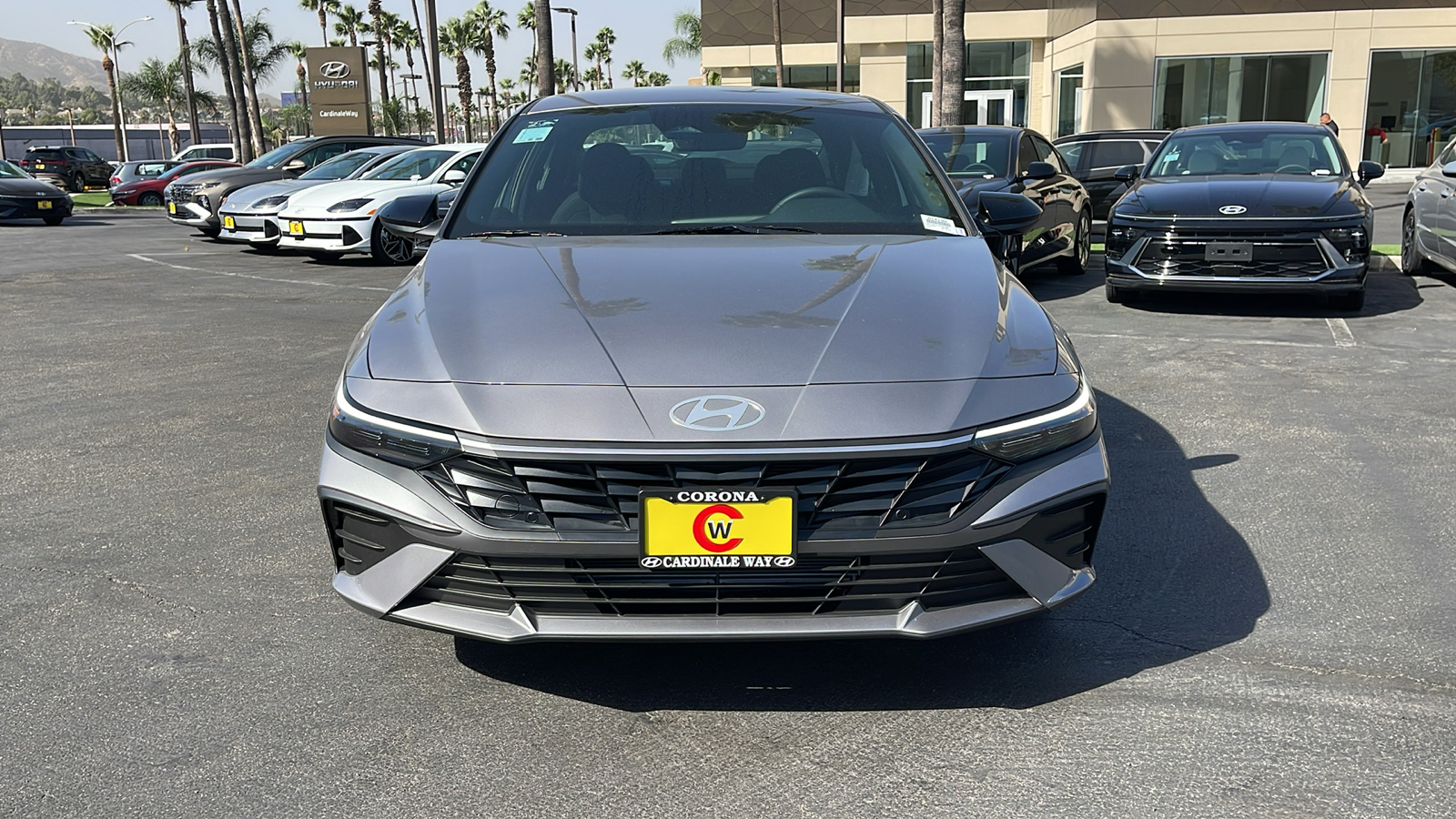 2025 Hyundai Elantra SEL Sport 3