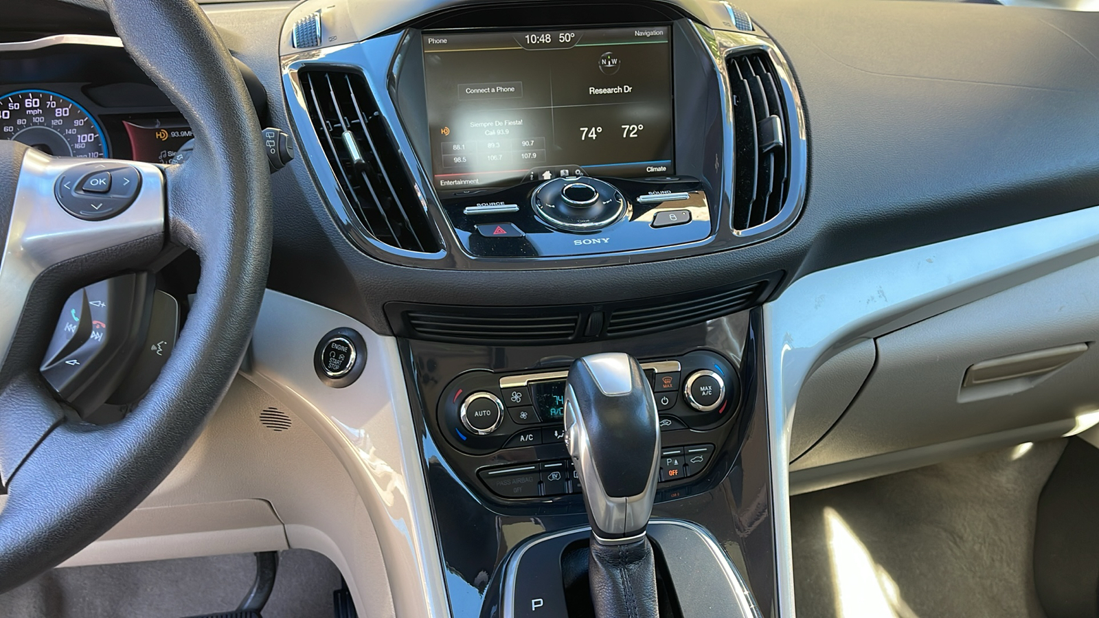 2014 Ford C-Max Energi SEL 19