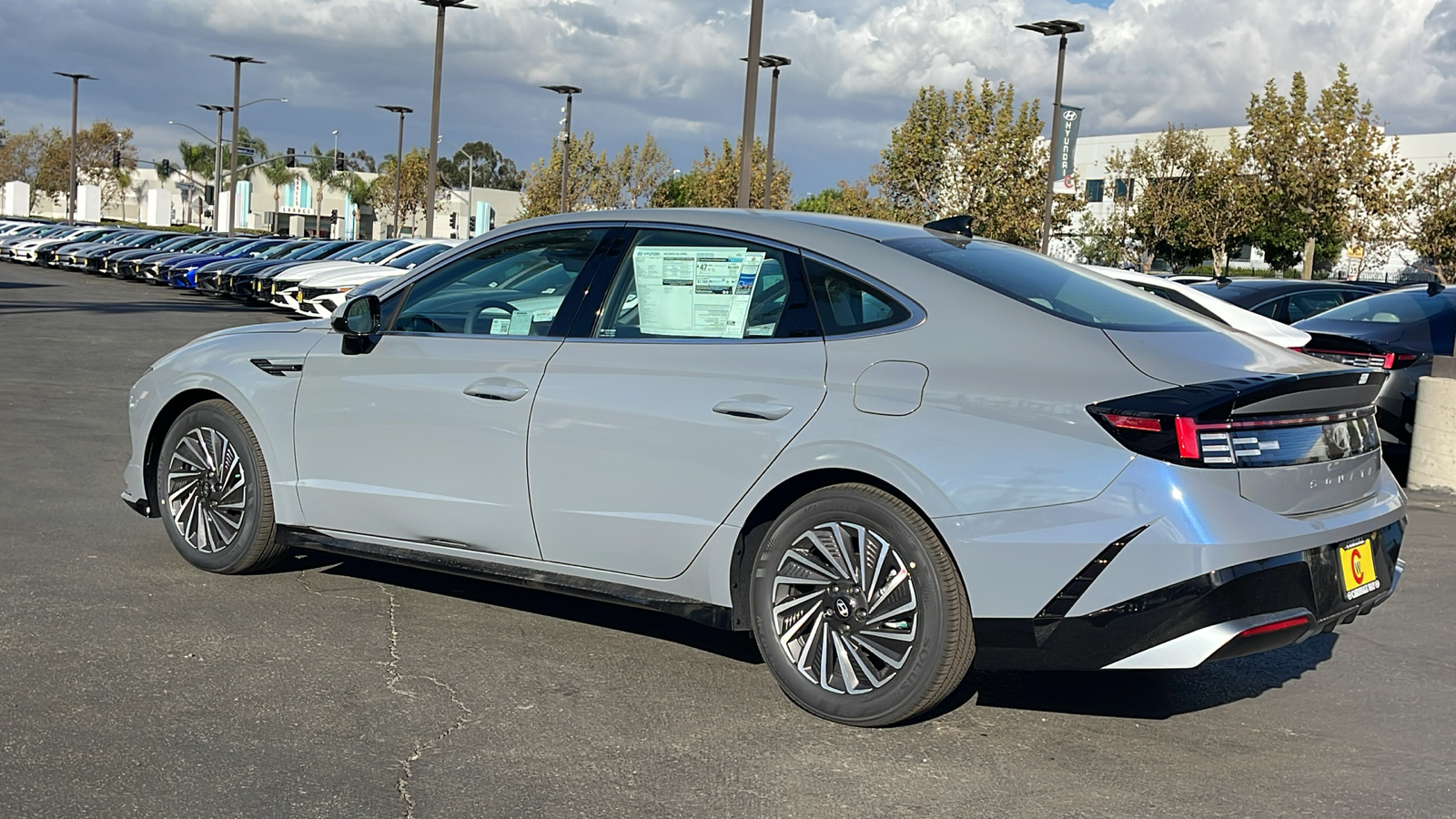 2025 Hyundai Sonata Hybrid SEL 11