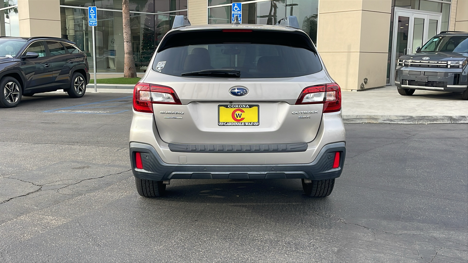 2018 Subaru Outback 3.6R Limited 9