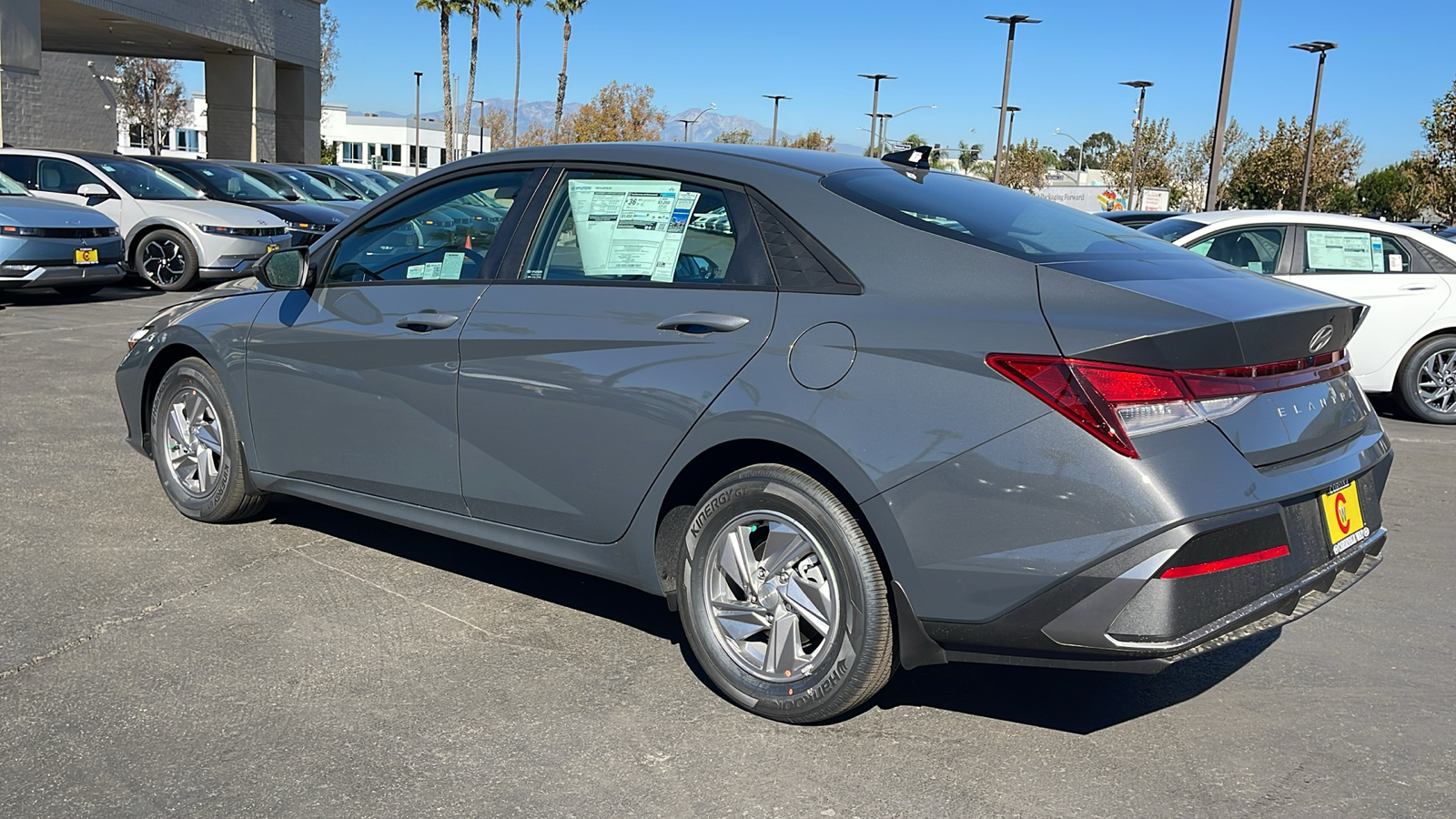 2025 Hyundai Elantra SE 11