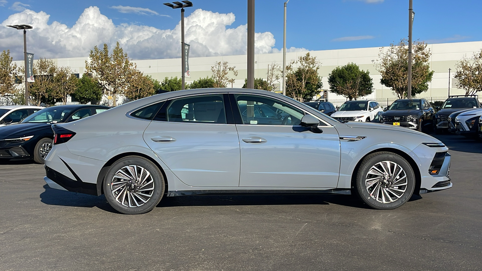 2025 Hyundai Sonata Hybrid Limited 6