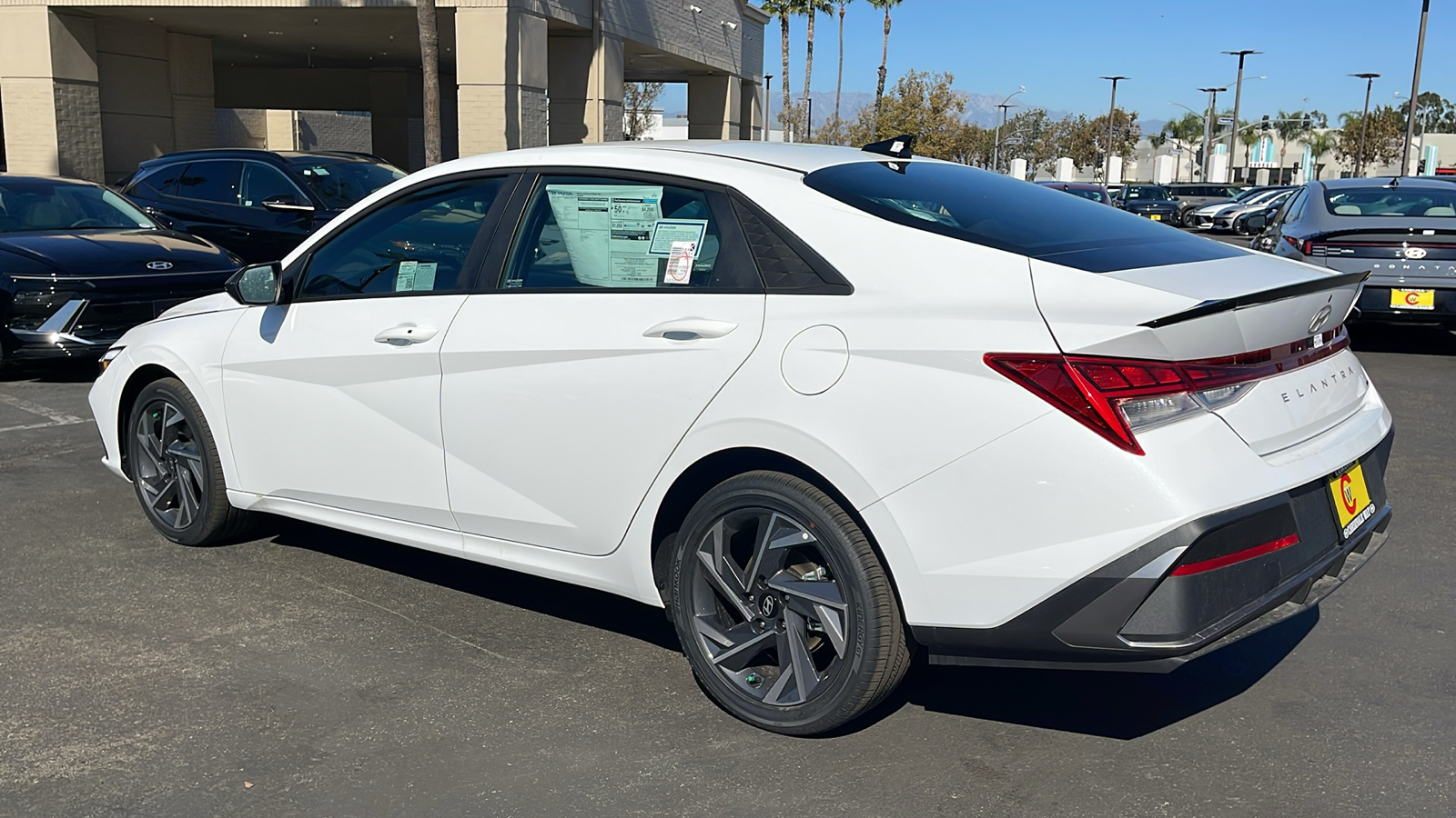 2025 Hyundai Elantra Hybrid Blue 11