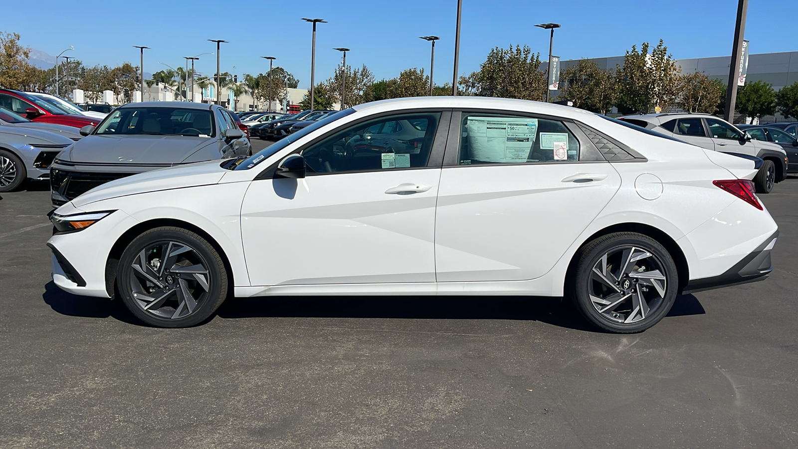 2025 Hyundai Elantra Hybrid Blue 12