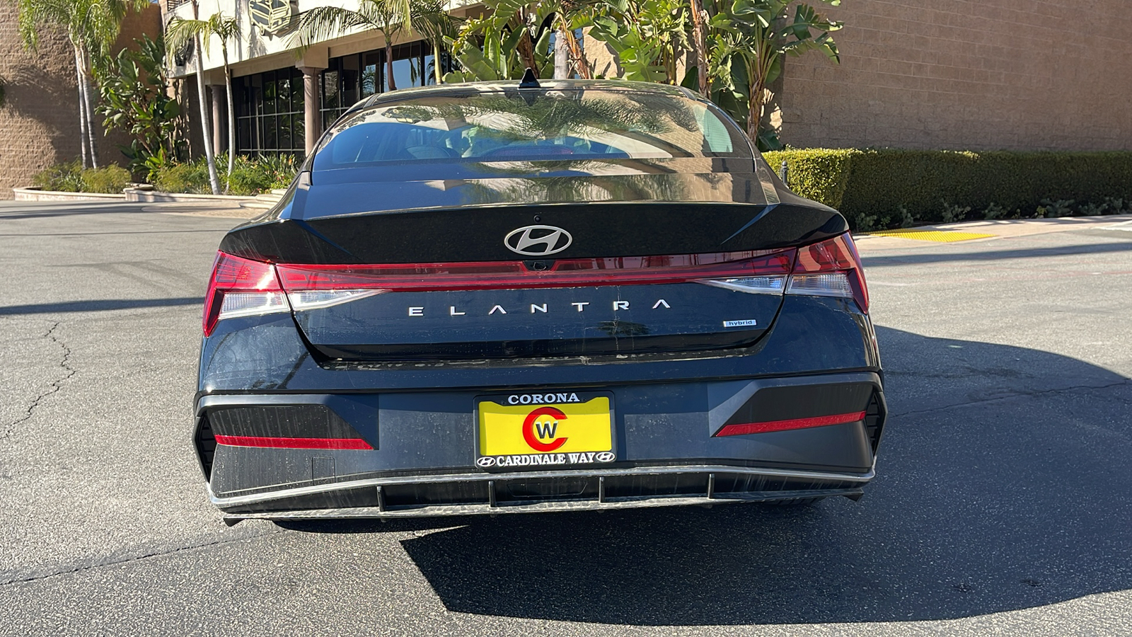 2025 Hyundai Elantra Hybrid Limited 9