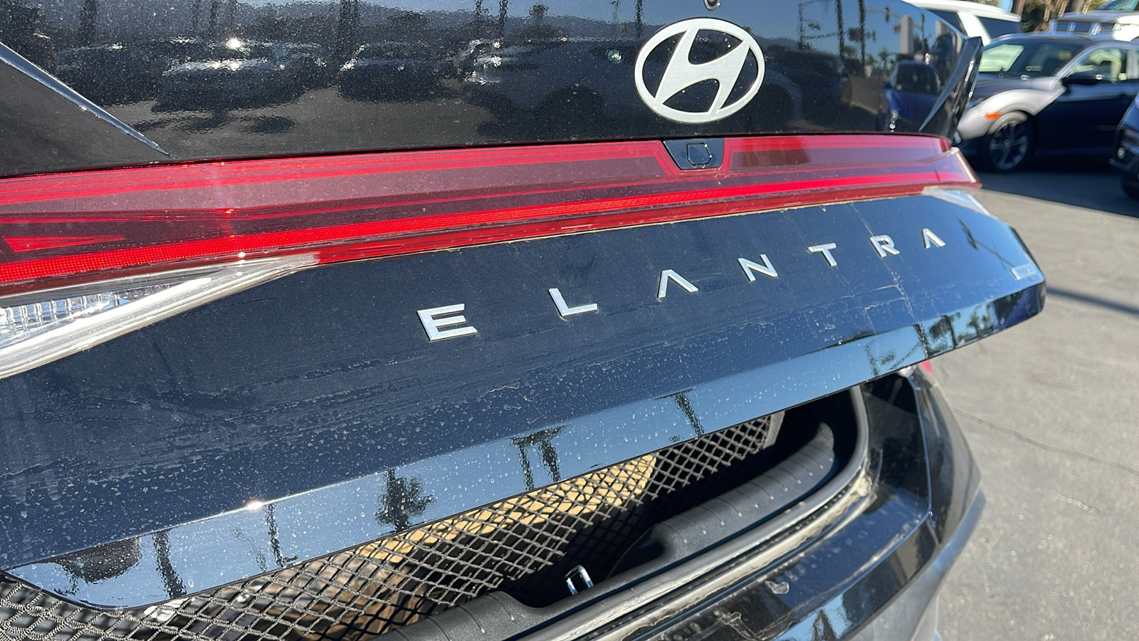 2025 Hyundai Elantra Hybrid Limited 30