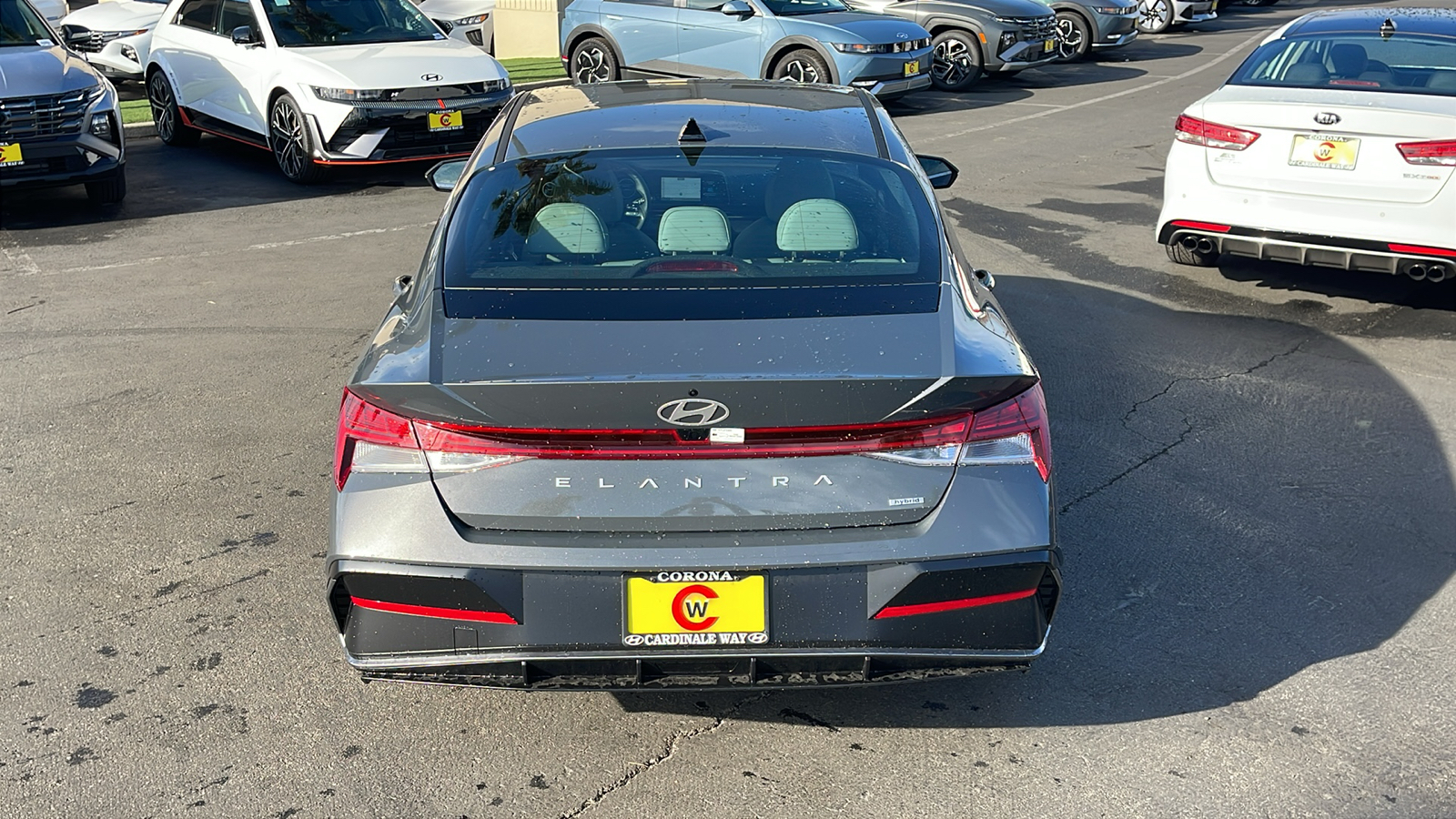 2025 Hyundai Elantra Hybrid Limited 8