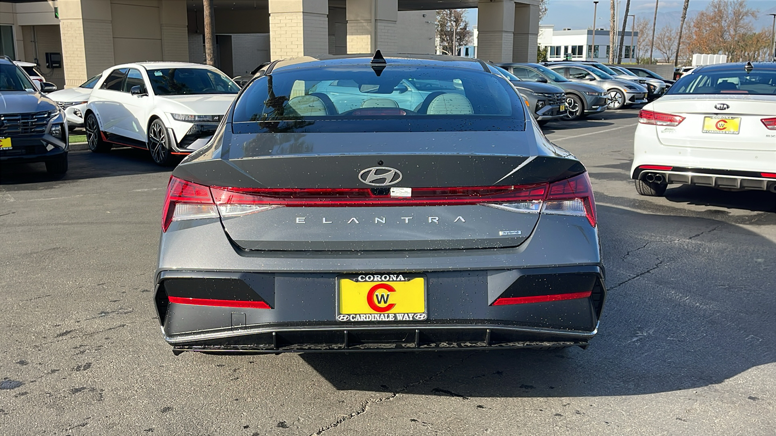 2025 Hyundai Elantra Hybrid Limited 9