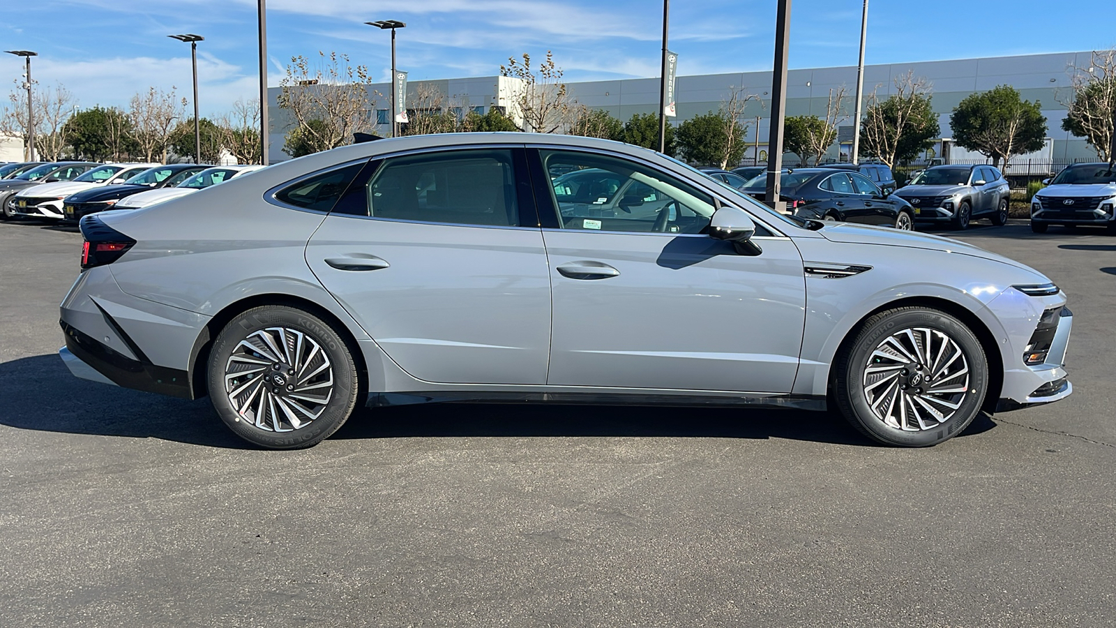 2025 Hyundai Sonata Hybrid Limited 6