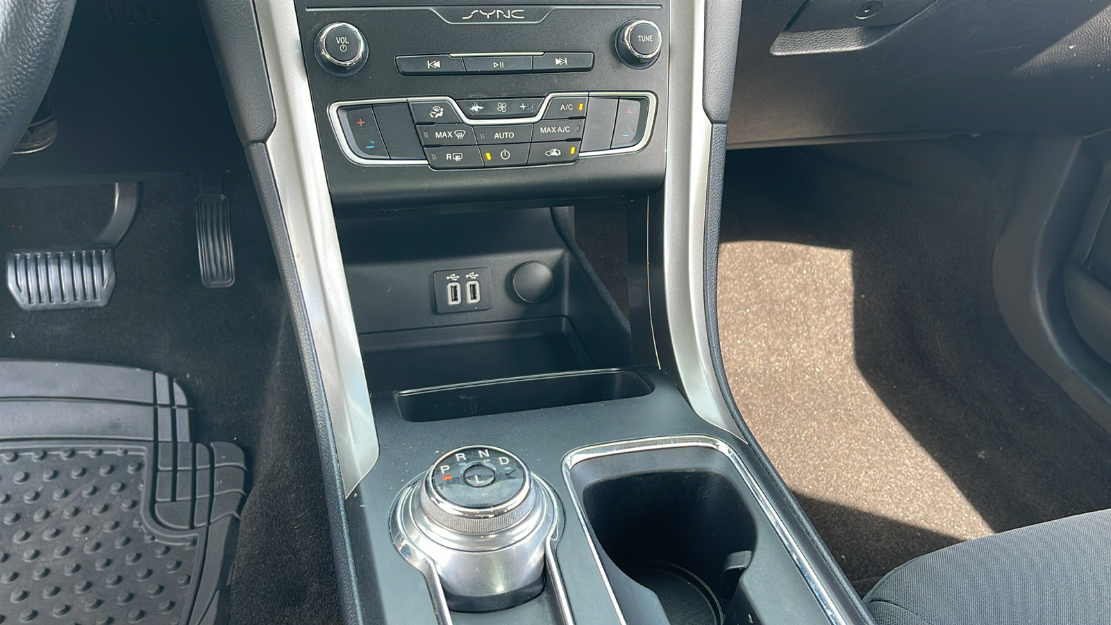 2019 Ford Fusion Hybrid SE 21