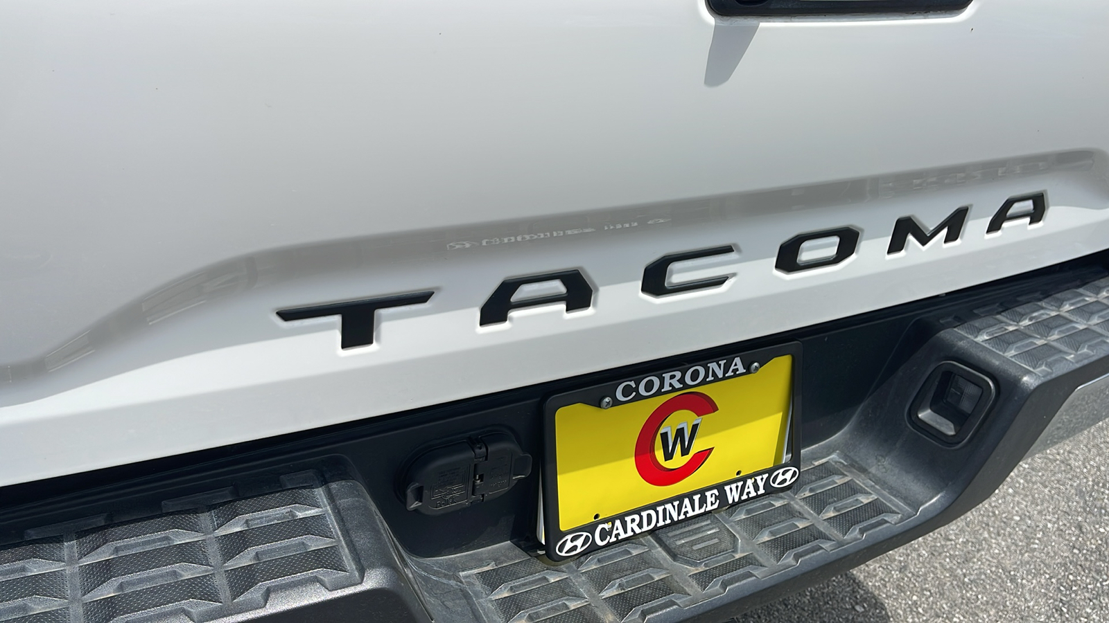 2021 Toyota Tacoma SR5 28