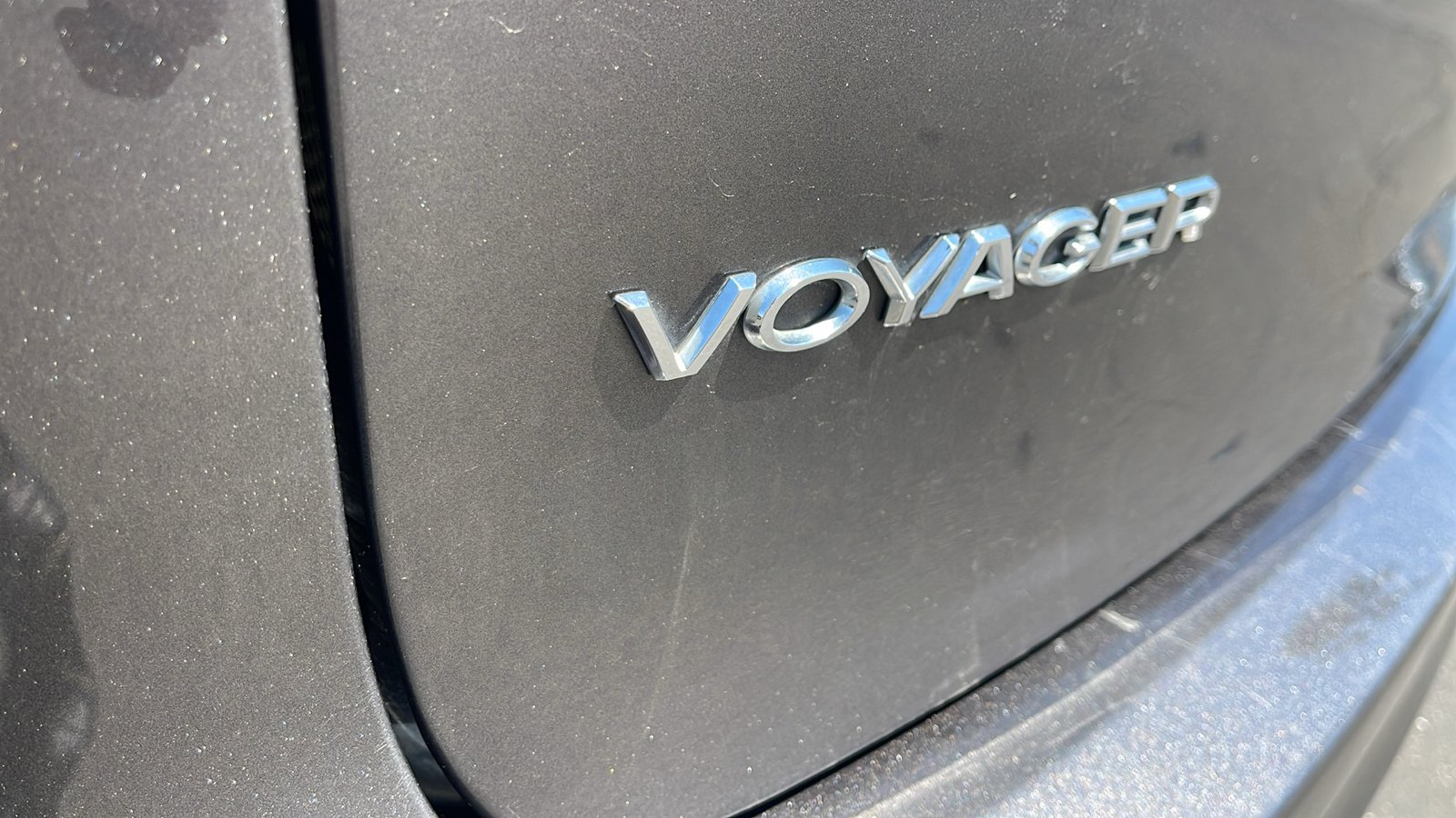 2021 Chrysler Voyager LXI 30