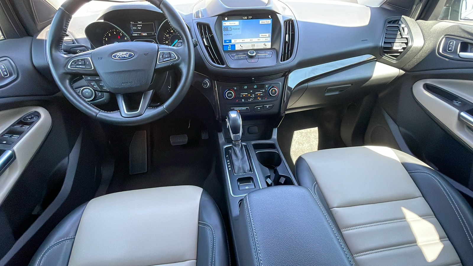 2019 Ford Escape SEL 18