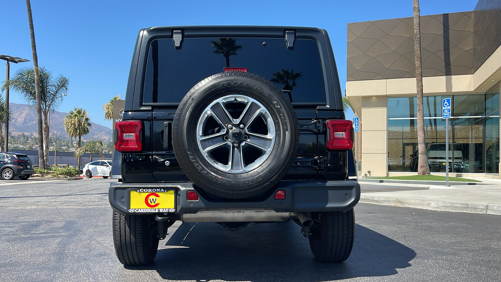 2018 Jeep Wrangler Unlimited Sahara 4x4 10