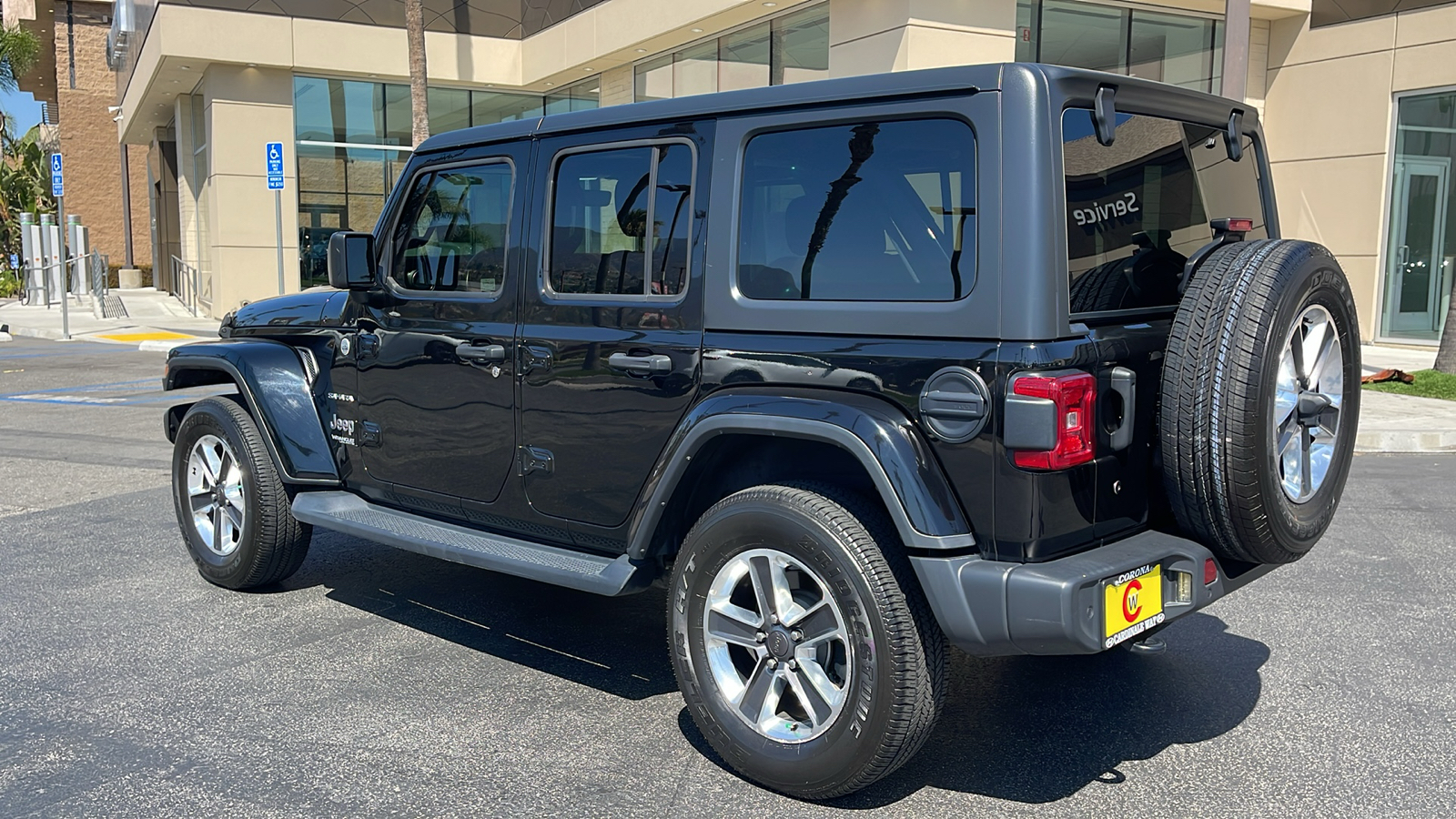 2018 Jeep Wrangler Unlimited Sahara 4x4 11