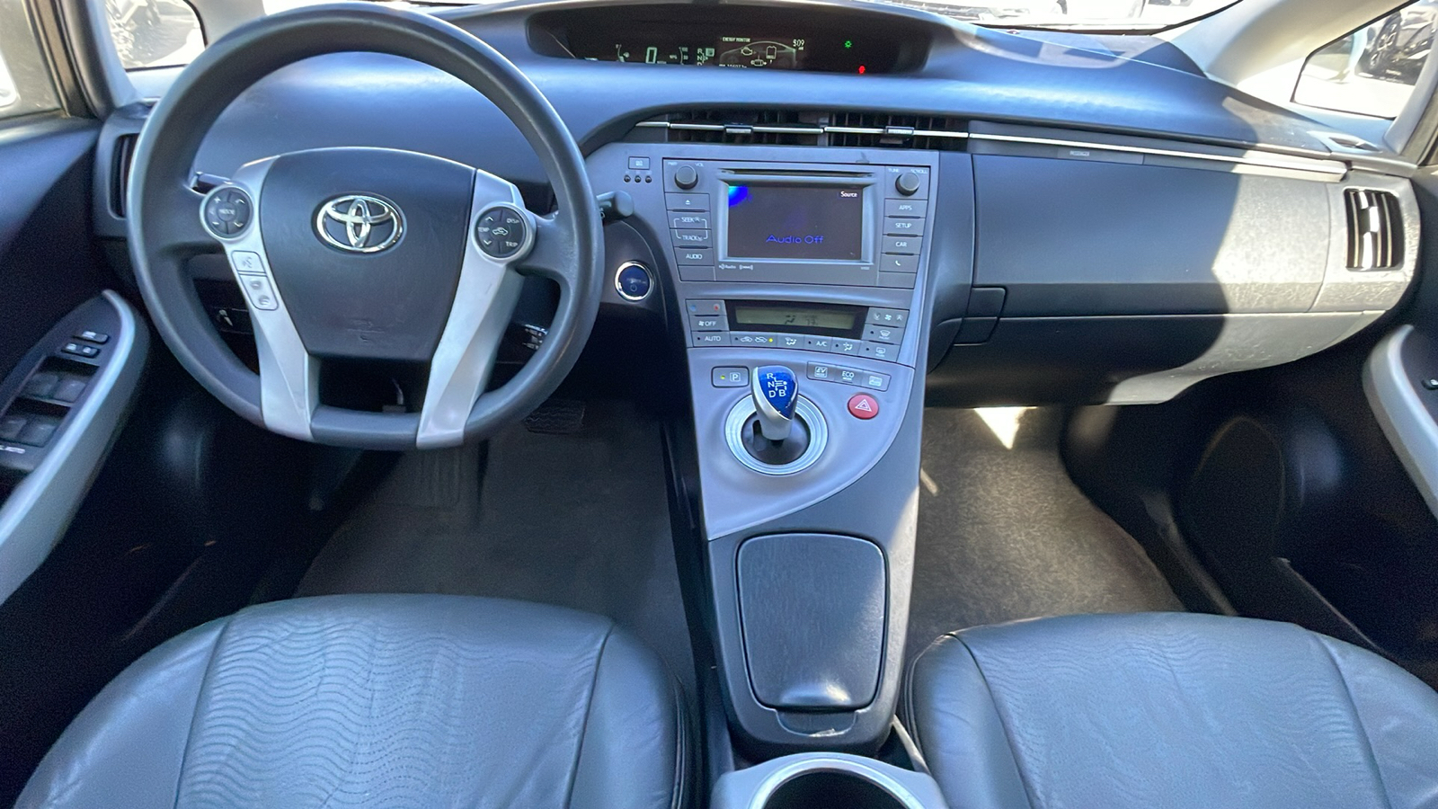 2014 Toyota Prius Three 19