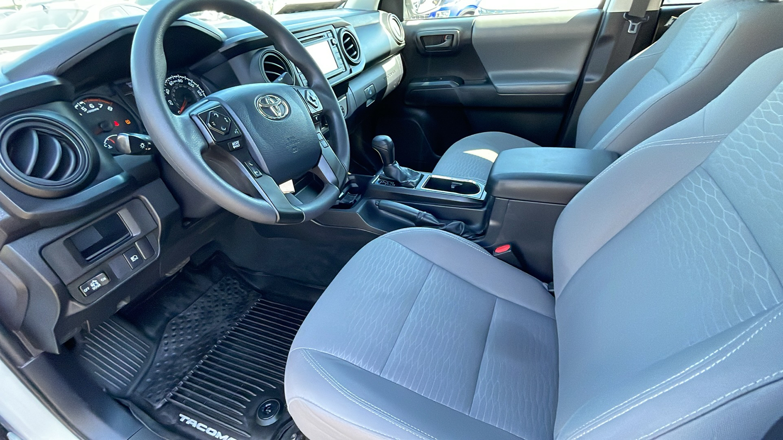 2019 Toyota Tacoma SR 15