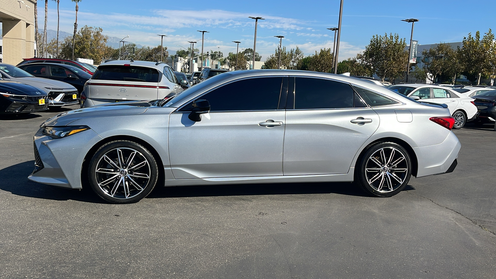 2020 Toyota Avalon XSE 12