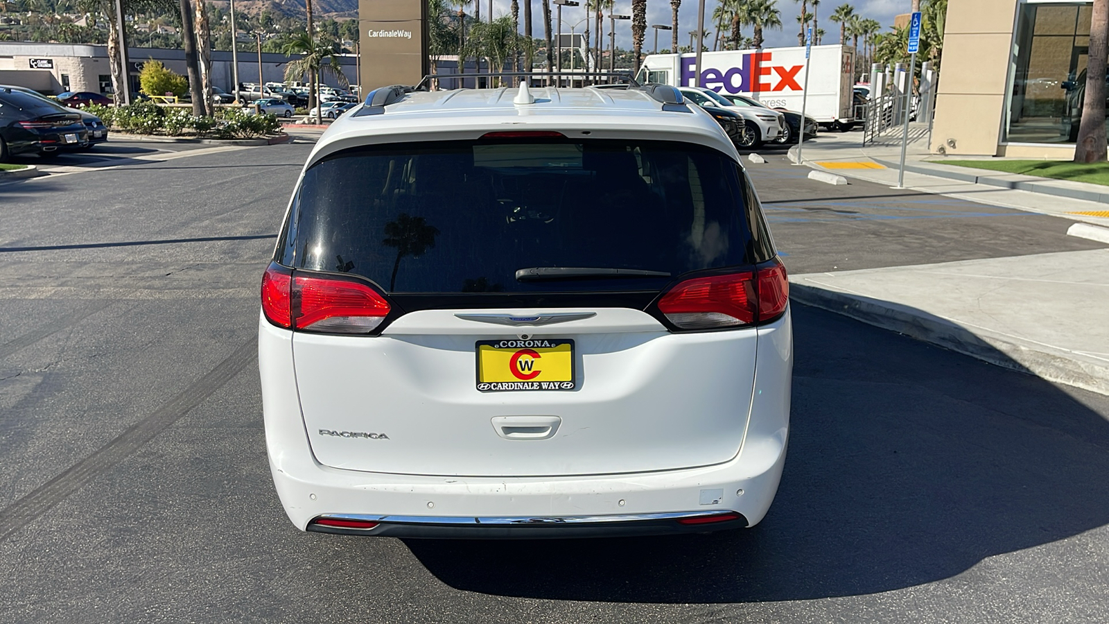 2020 Chrysler Pacifica Touring L 8