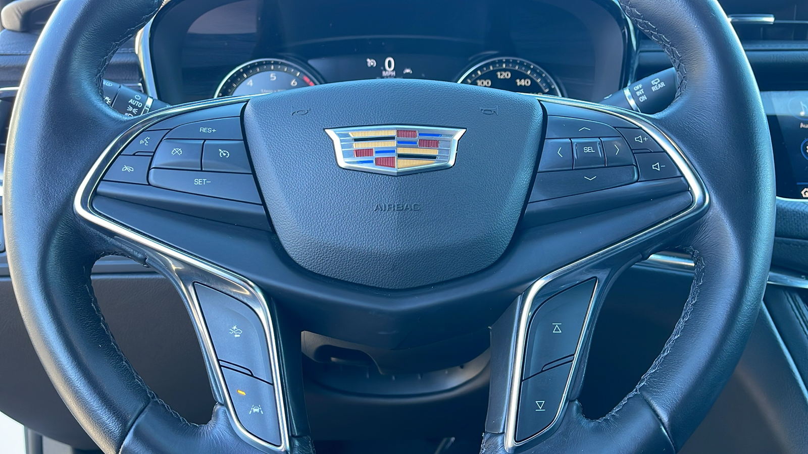 2021 Cadillac XT5 FWD Luxury 24