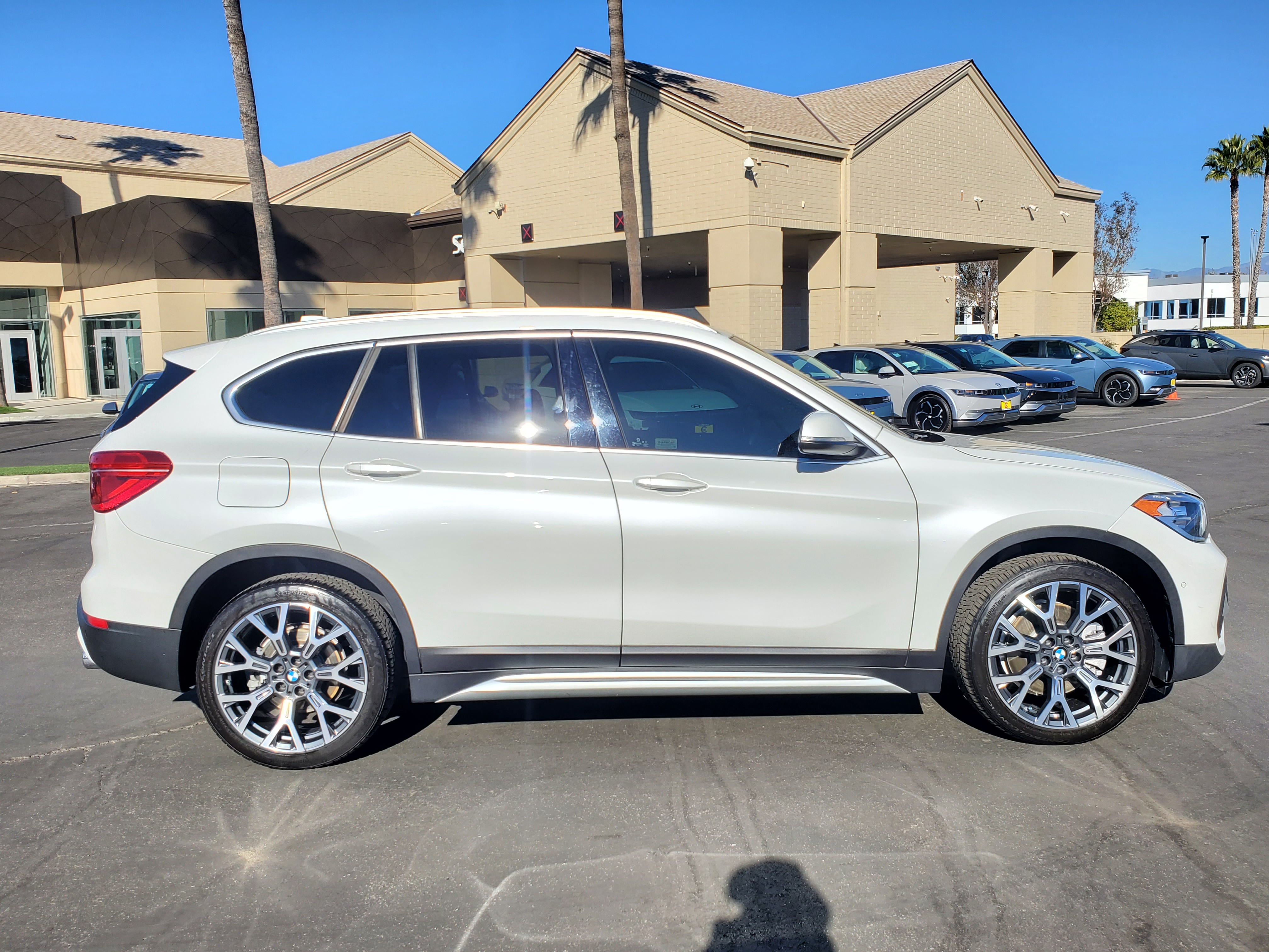 2021 BMW X1 xDrive28i 6