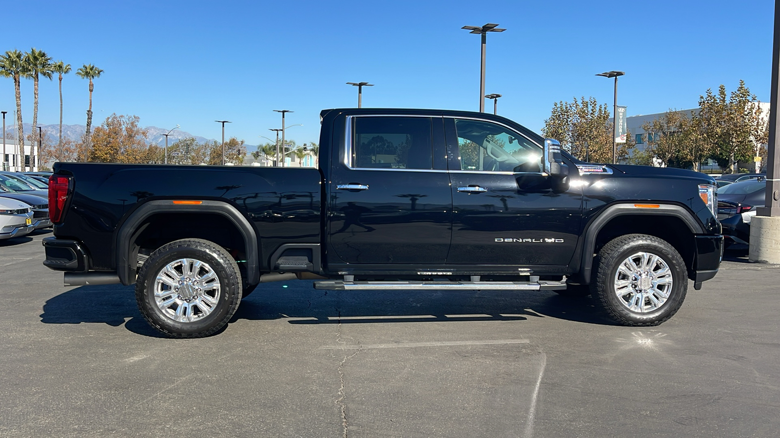 2023 GMC Sierra 2500HD 4WD Crew Cab Standard Bed Denali 5